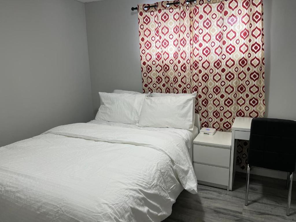 Cozy Modern And Lavish 1 Bedroom Basement Suite Winnipeg Eksteriør billede